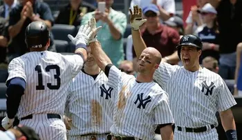 A-Rod concecta cuadrangular y rompe el récord de Lou Gehrig