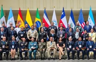 Rector del IPES representa a la PN en encuentro de educación policial en Costa Rica