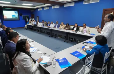 INDRHI presenta a autoridades de la región Suroeste los diseños de las obras complementarias de la presa Montegrande