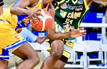 Arranca el torneo 50 del TBS con Mauricio Báez y San Carlos en el partido inaugural