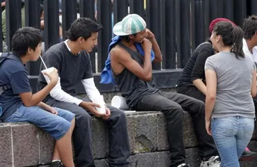 Mujeres concentran la mayor proporción de jóvenes "ninis" en República Dominicana, según ONE
