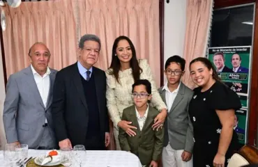 Leonel propone registro automático y gratuito de hijos de dominicanos nacidos en el exterior