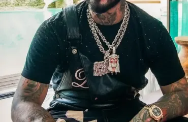 Anuel AA lanza 'Vuelve' y pide públicamente a Karol G que lo desbloquee