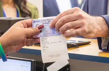 TC anula decreto que obligaba a mayores de 75 años a renovar licencia de conducir cada dos años