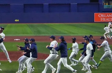 Rays vencen 7-3 a Guardianes en el Juego 6 y avanzan a la Serie Mundial
