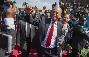 Michel Martelly inscribe su candidatura presidencial en Haití pese a sanciones de EE.UU. y la UE