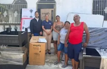 DASAC repara techo y entrega ajuares a familia afectada por incendio en Cabral