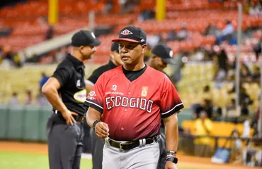 Jeremy Rhoades abrirá la temporada por los bicampeones nacionales