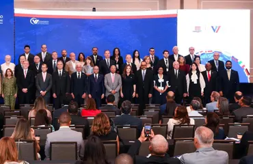 Juristas cuestionan prisión preventiva y aumento de penas en congreso sobre justicia constitucional en RD