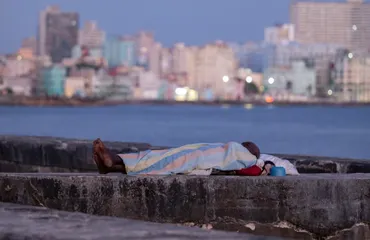 Cuba registró 136.214 muertes y 68.064 nacimientos en 2025, la población sigue envejeciendo