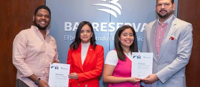 Banreservas entrega becas Creativos Globales para estudiar en Miami Ad School Punta Cana