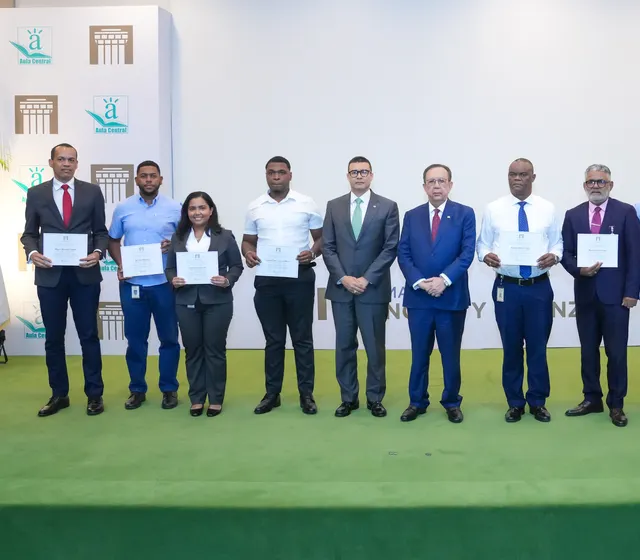 BCRD concluye su XII Diplomado interno de economía y finanzas