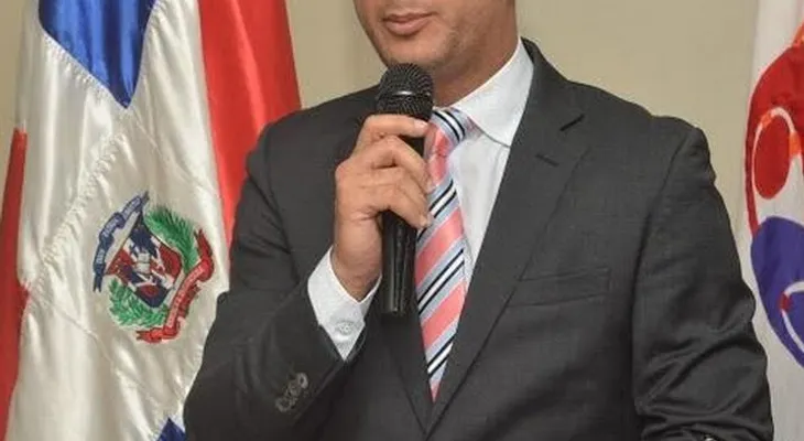 Ministerio de la Juventud realiza cena con becarios Programa Intercambio y Desarrollo de la Juventud
