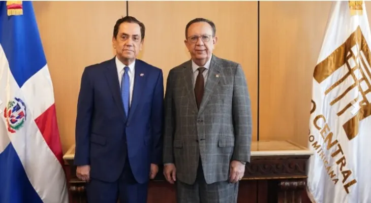 Valdez Albizu recibió visita embajador Tony Raful y estudiantes meritorios de origen dominicano en España