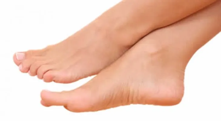 Elimina los hongos y los callos de los pies con este increíble remedio casero 