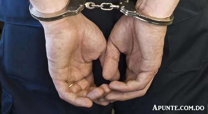 Apresan regidor de Monte Plata por agredir a su pareja 