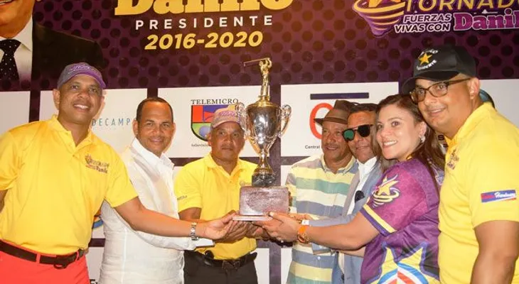 Cáceres y Méndez de Bonao campeones del Primer Torneo de Golf Empresarios y Amigos con Danilo