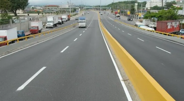 El martes desviarán el tránsito en un tramo de la autopista Las Américas 