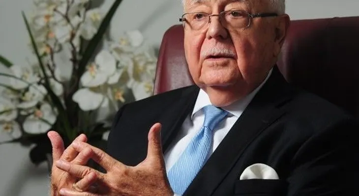 Medina acepa la renuncia de los Castillo y designa a sustitutos 