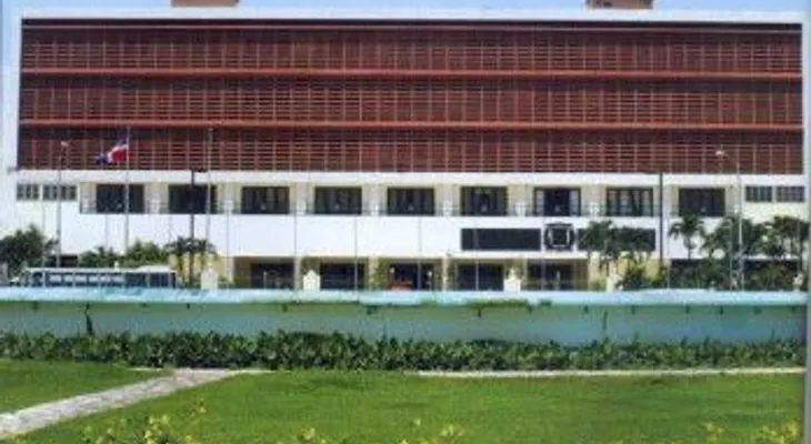 Senado aprueba subir de 1 a 8 años penas a menores