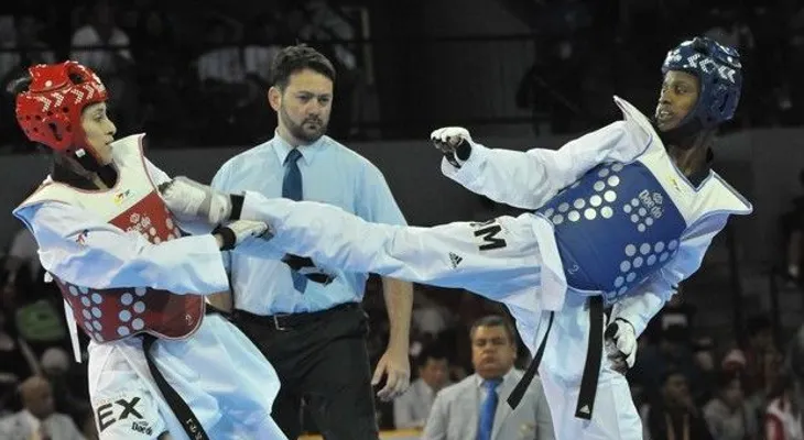 Pie da a RD tercera plata; Marte, bronce 