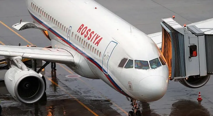 Niña rusa se filtra en vuelo hacia San Petersburgo