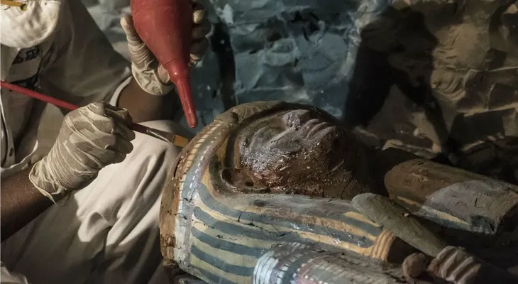 El sorprendente hallazgo de una tumba de más de 3500 años de un orfebre del dios Amón en Egipto