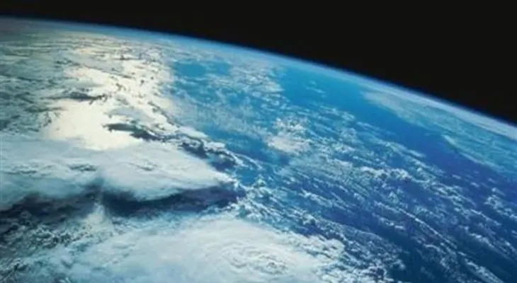 Científicos descubren origen del agua en la Tierra