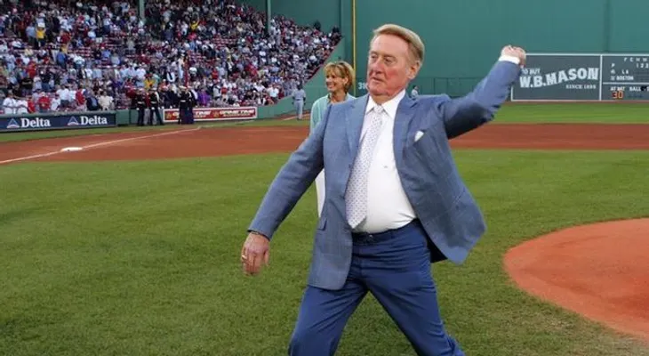 Scully: El mítico narrador durante 67 años con Dodgers, recibe gran homenaje