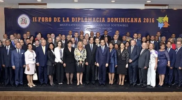 Inauguran II Foro de la Diplomacia Dominicana 2016