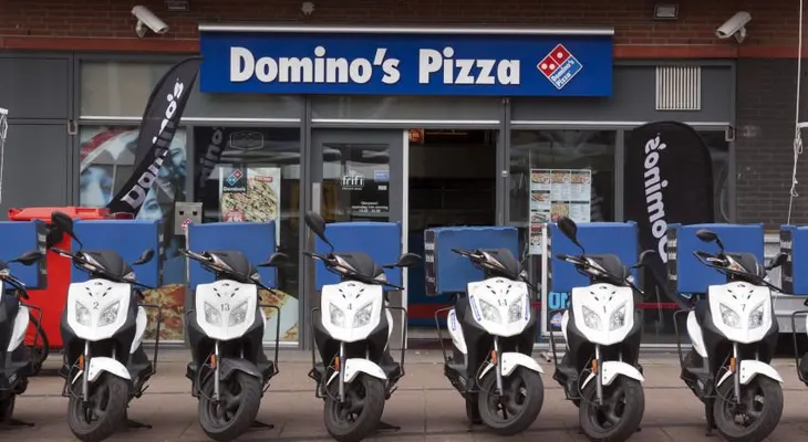 ¿Por qué Domino;s Pizza es un éxito entre los millennials?