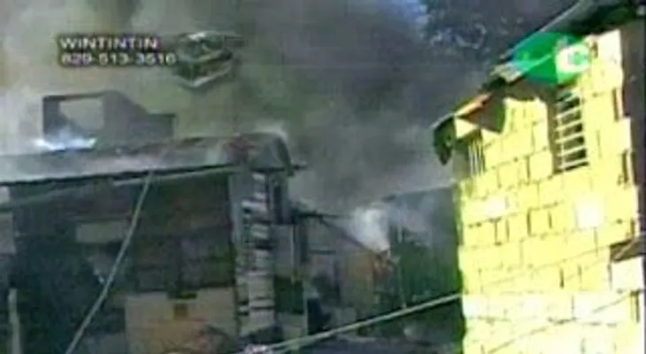 Video: Incendio reduce a cenizas 11 viviendas en Bella Vista, de Santiago