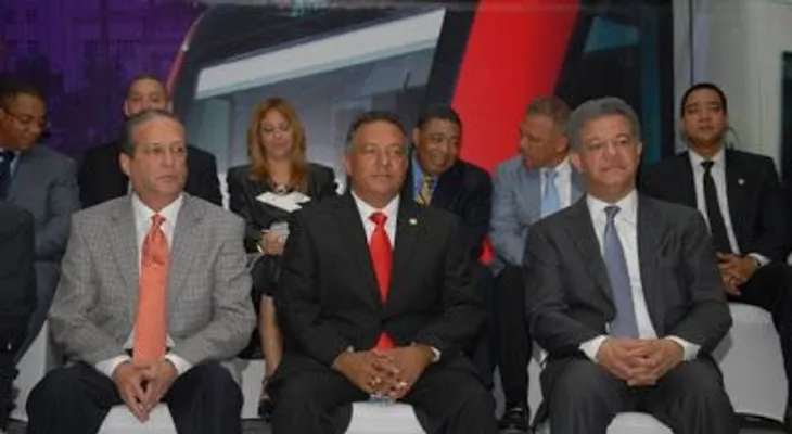 Leonel Fernández proclama durante Congreso del PLD que la  "sexta pela va" en el 2016 
