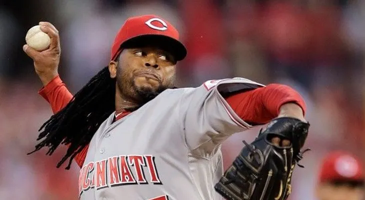 Cueto obtiene su primera victoria de la temporada