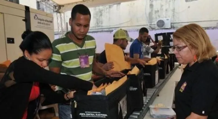 Siguen quejas contra empañadas elecciones del PLD: Denuncian "fraude colosal'' en SDN 