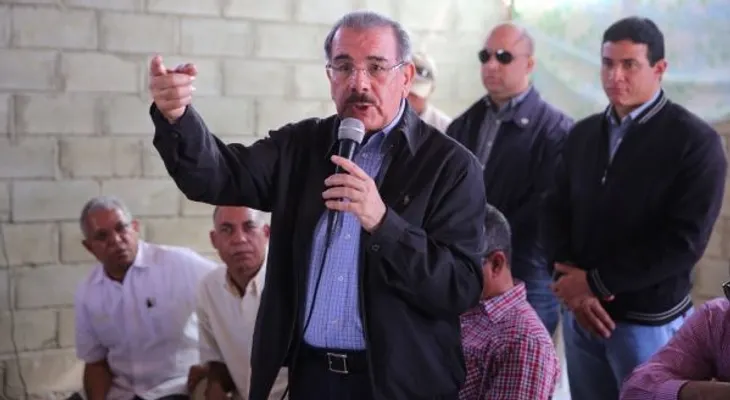 Danilo: "Dinero que se presta, dinero que se tiene que pagar"; otorga financiamiento por RD$37 millones (Video