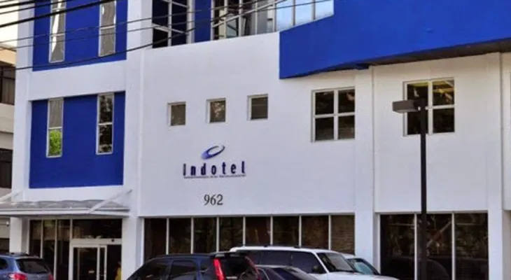 "Ya tenemos 9 millones de dominicanos con celulares", dice presidente de INDOTEL