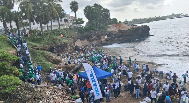 Fundación Vida Azul moviliza a más de 450 personas en jornada simultánea de limpieza de costas