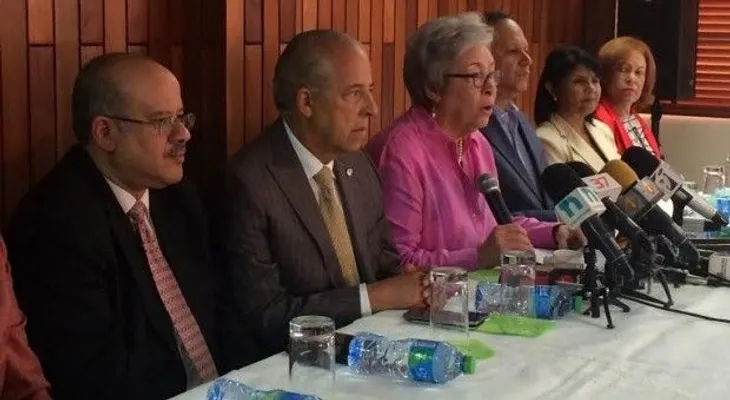 Ministra SP confirma cinco casos sospechosos de zika 