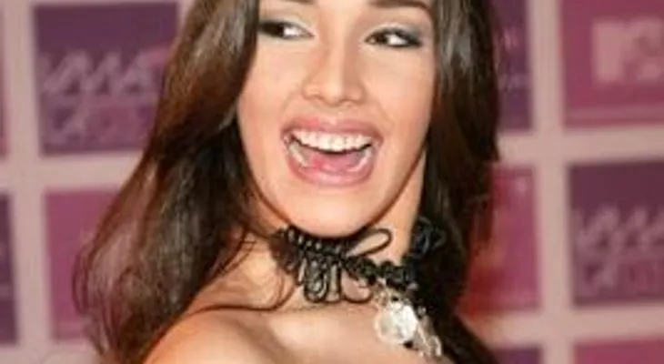Amelia Vega muestra a su hijo como todo un deportista 