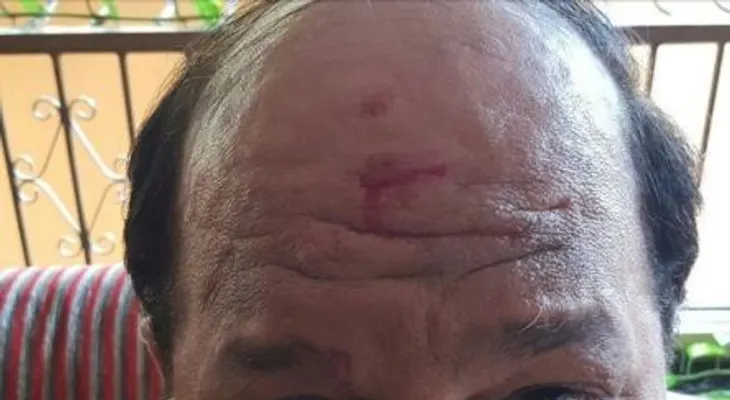 Periodista Adolfo Salomón y Abigaíl Soto escenifican una trifulca 