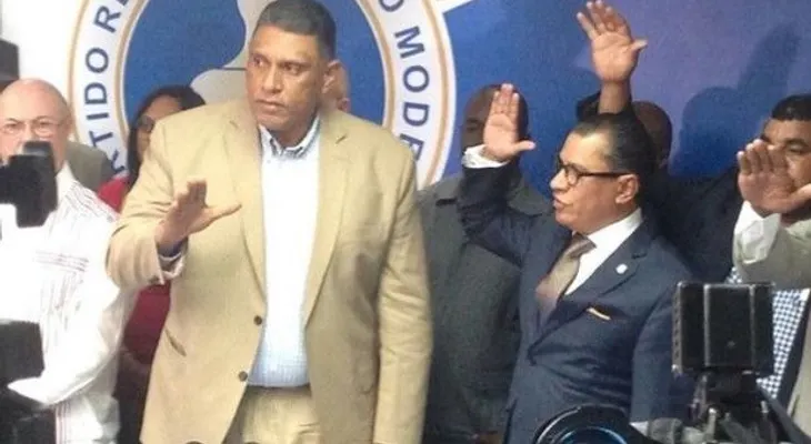 PRM juramenta a diputado del PRD Leivin Guerrero y dos dirigentes del PLD