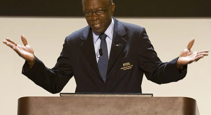 La FIFA suspende de por vida a Jack Warner