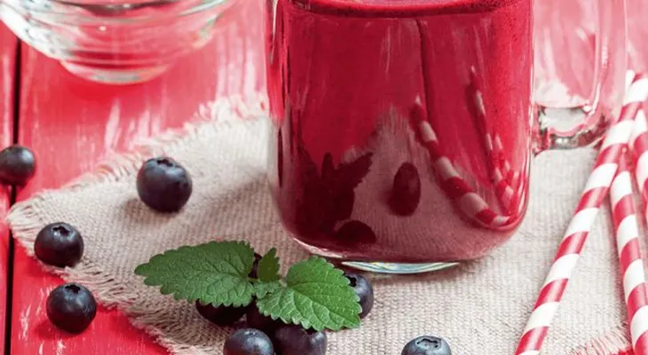 Zumo antioxidante con arándano azul y cereza para desinflamarte