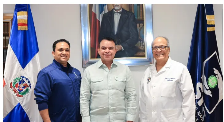 SNS juramenta nuevas autoridades de salud pública