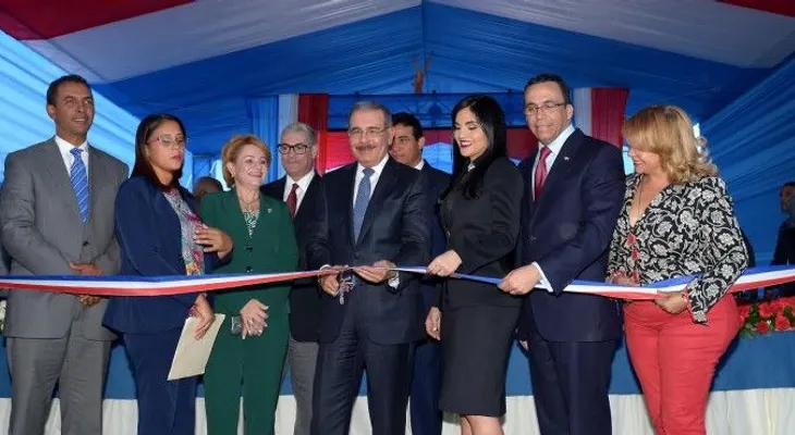 Presidente Medina entrega una estancia infantil y cuatro centros educativos 