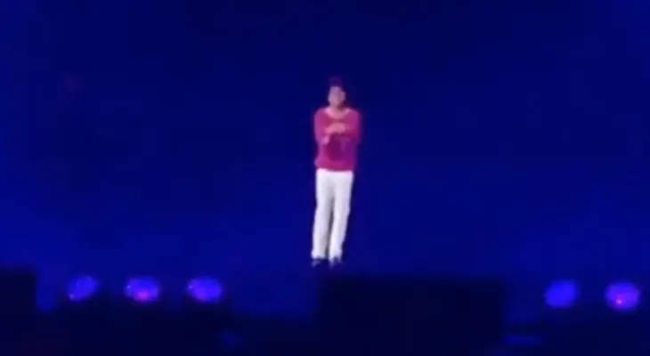 Juan Gabriel "revivió" en forma de holograma y emocionó a sus fanáticos en un concierto homenaje