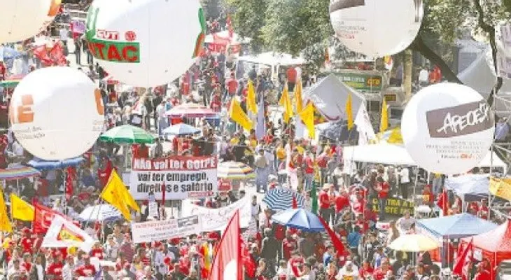 Miles marchan en el mundo por el Día del Trabajo