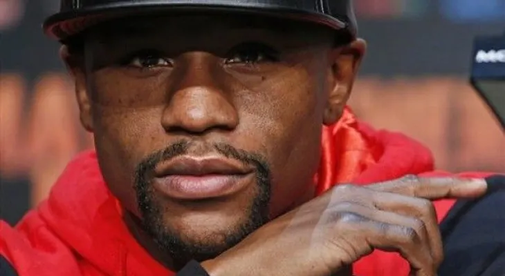 Ex pareja de Mayweather lo demanda por difamación 