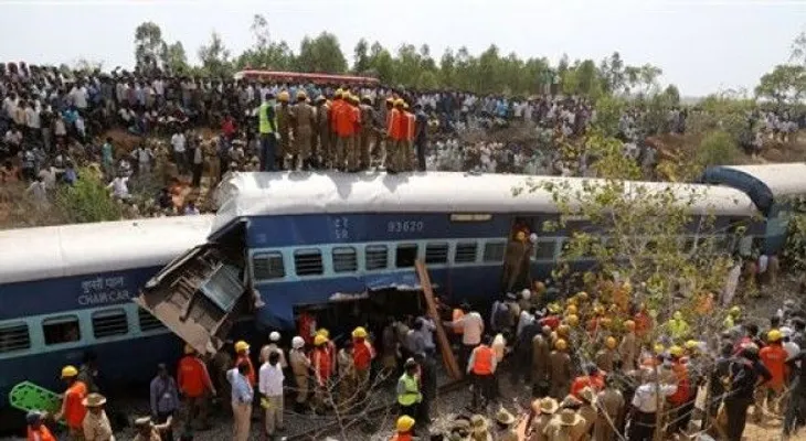 11 muertos al descarrilarse tren en India 
